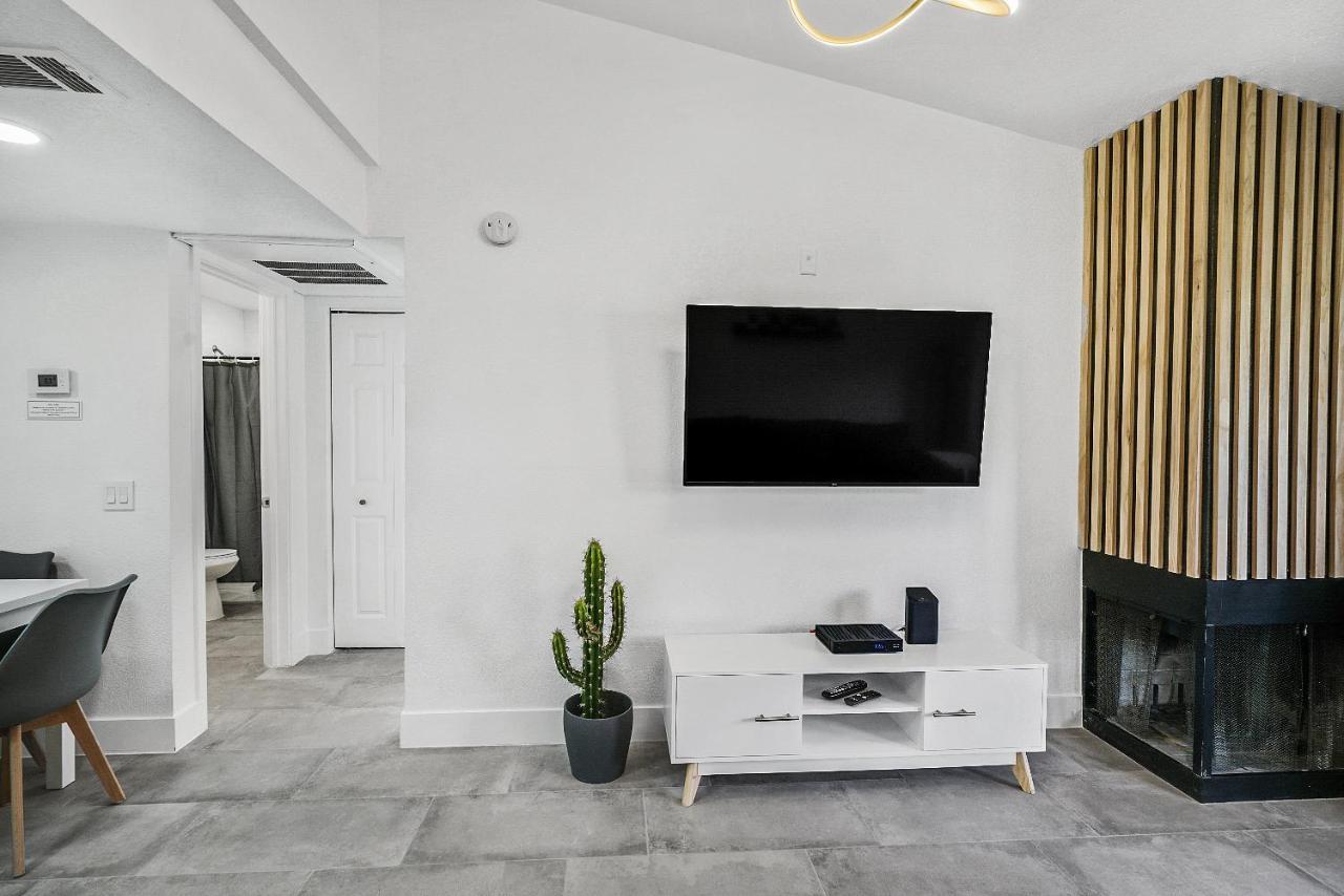 Condo Close To Strip And Raiders Stadium Las Vegas Eksteriør billede