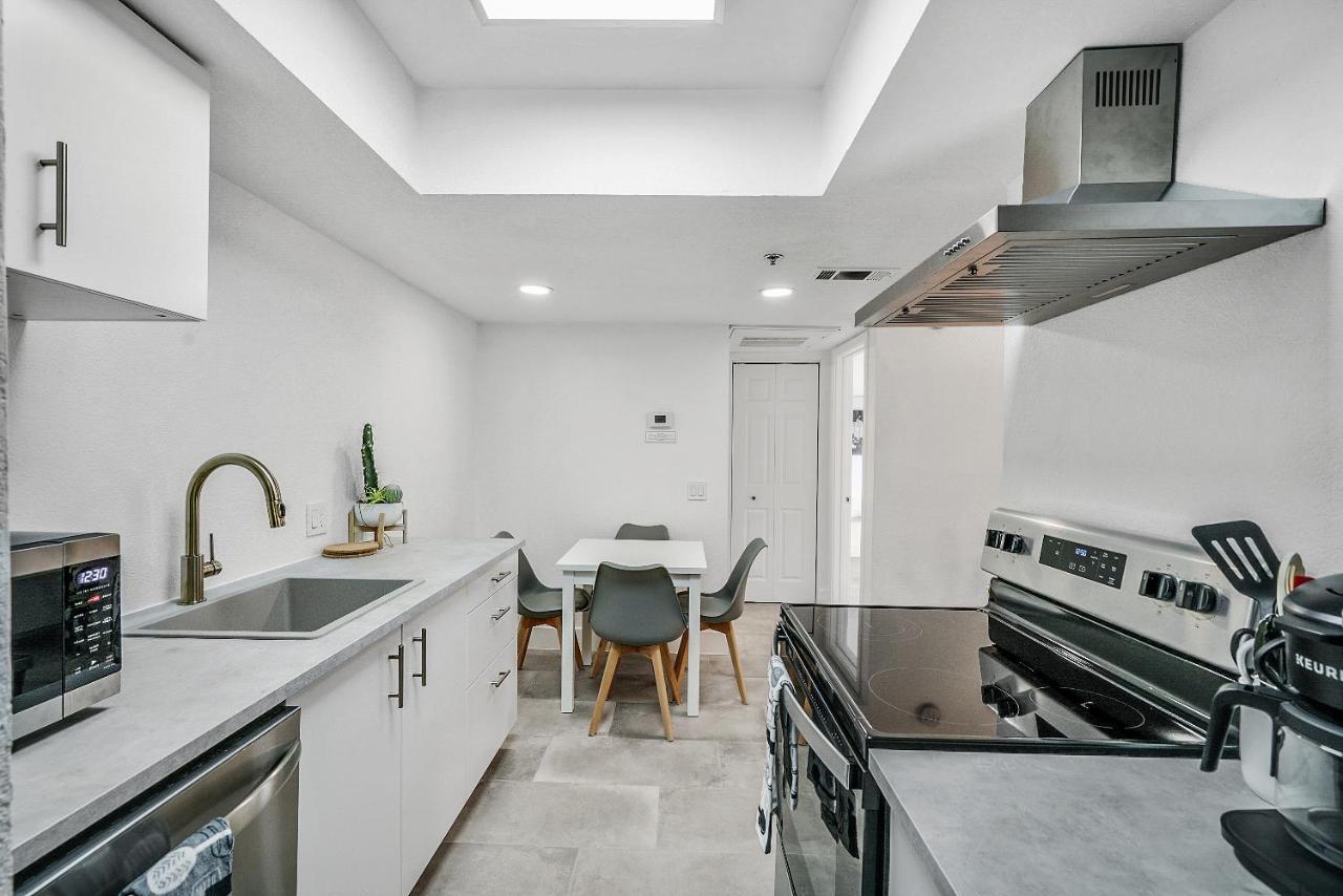 Condo Close To Strip And Raiders Stadium Las Vegas Eksteriør billede